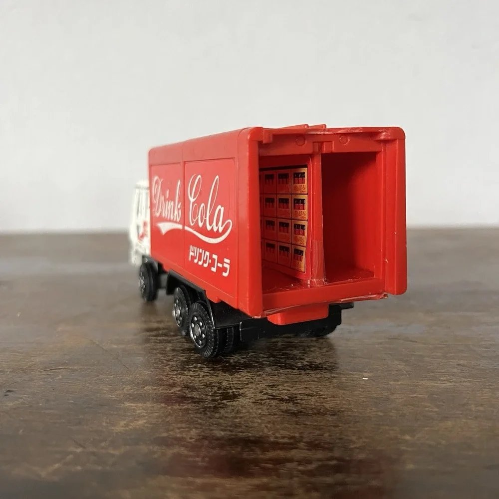 Yonezawa Diapet Vintage Toy‎ mini Car Mitsubishi Fuso Drink Cola Truck